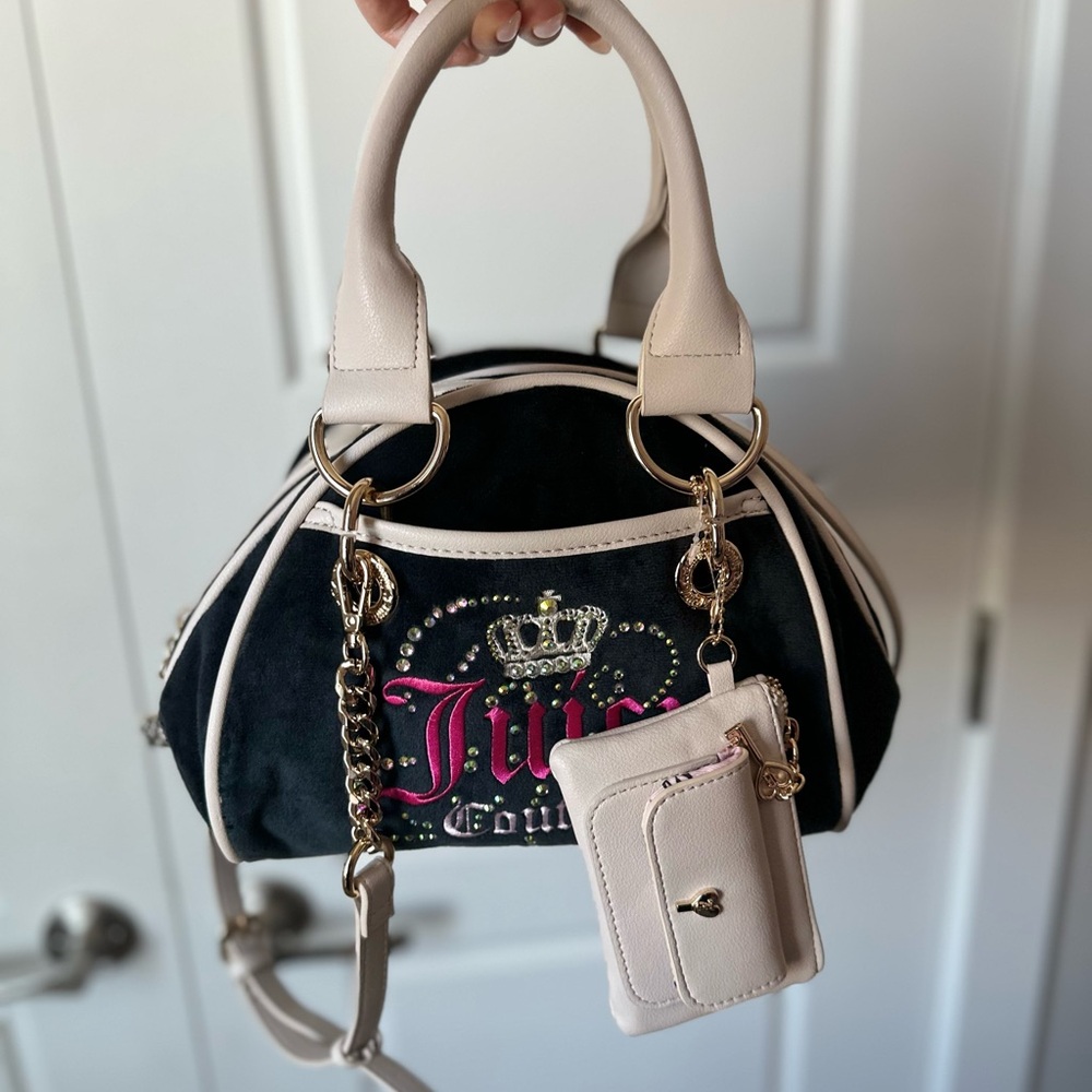 (SOLD) Juicy Couture Dreamy Satchel Black/Cream